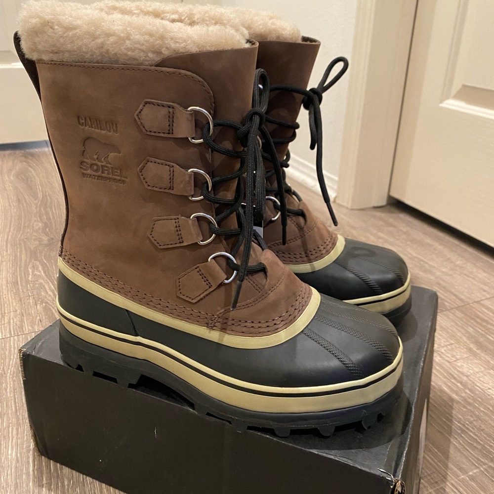 NEW Men’s Sorel Caribou boots